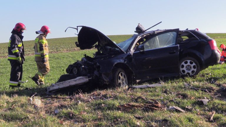 SICHÓW. Trzech mężczyzn nie żyje, jeden ciężko ranny