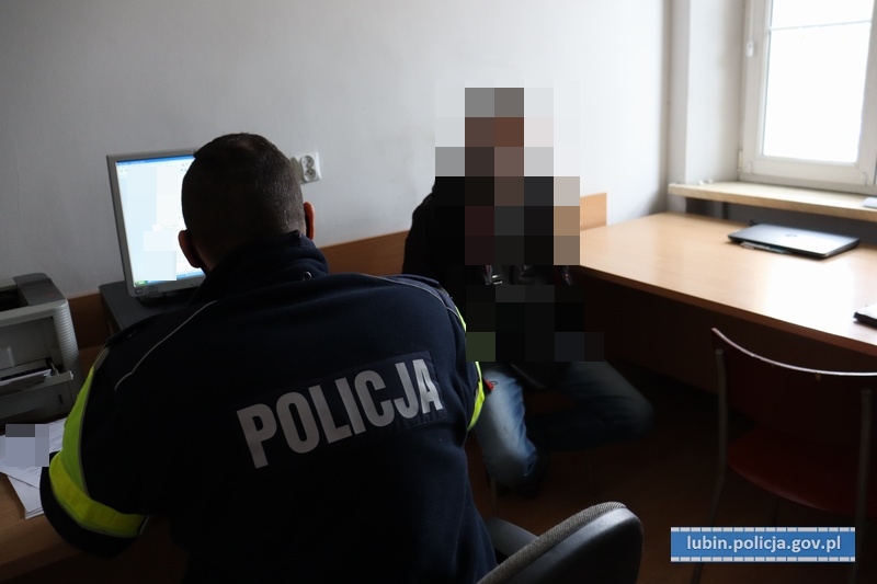 Tysiąc złotych i więzienie dla „asa prędkości”