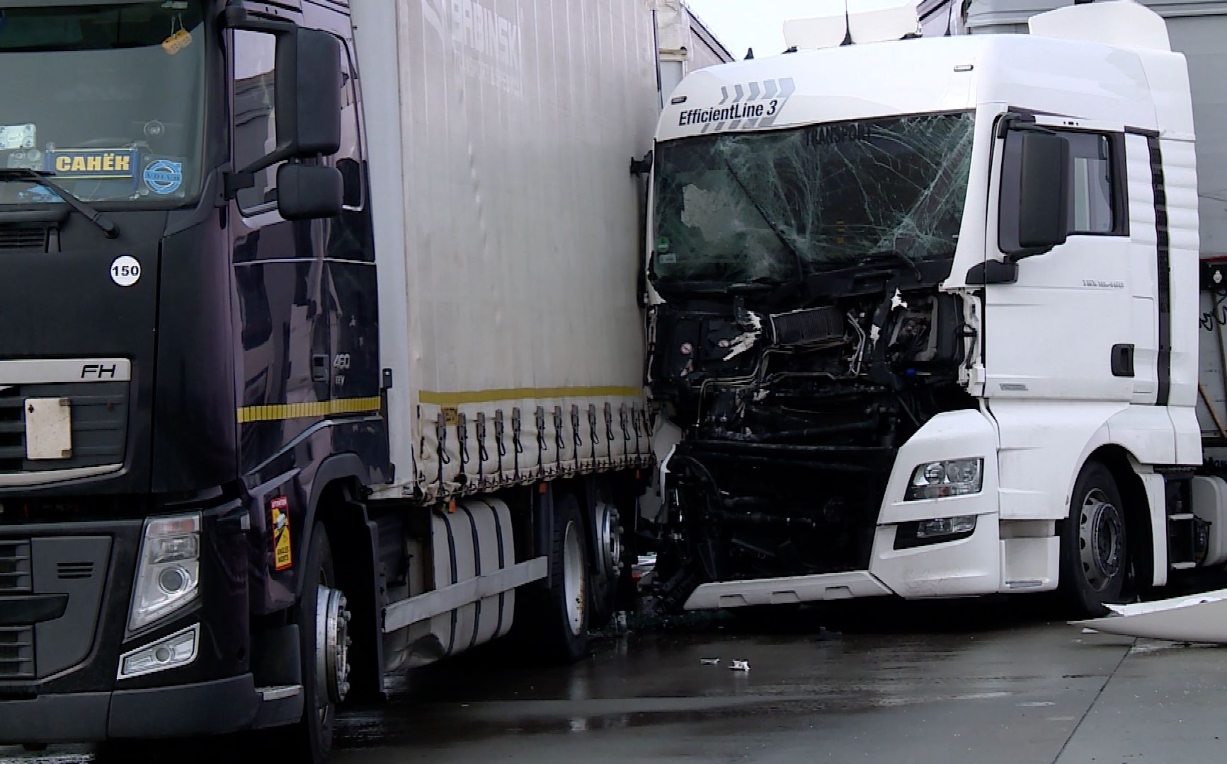 16 kolizji, A4 zablokowana (WIDEO)