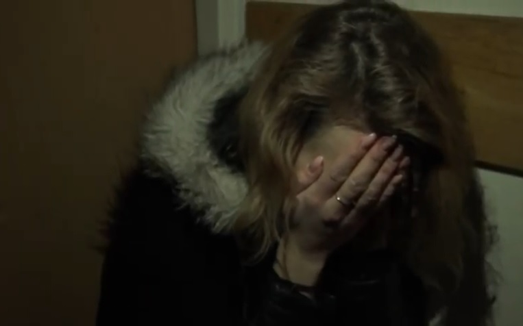 Zamiast miłości oraz kwiatów pięści i wyzwiska