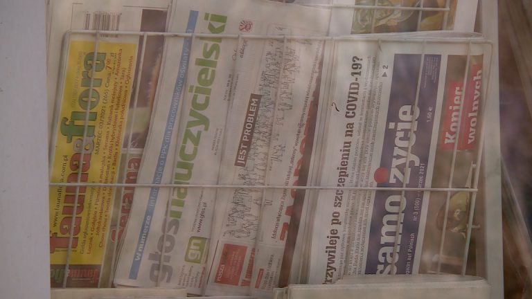 Chciał poczytać, włamał się do kiosku