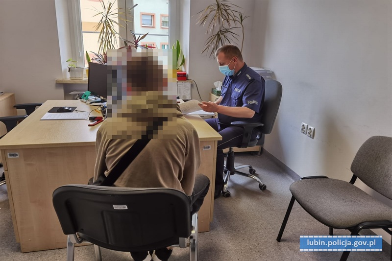 Policyjny pościg na 19-latkiem