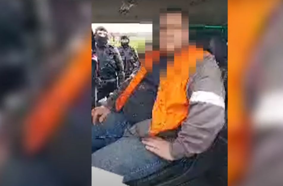 Chciał rozbierać dziecko. Grożą mu… dwa lata (WIDEO)