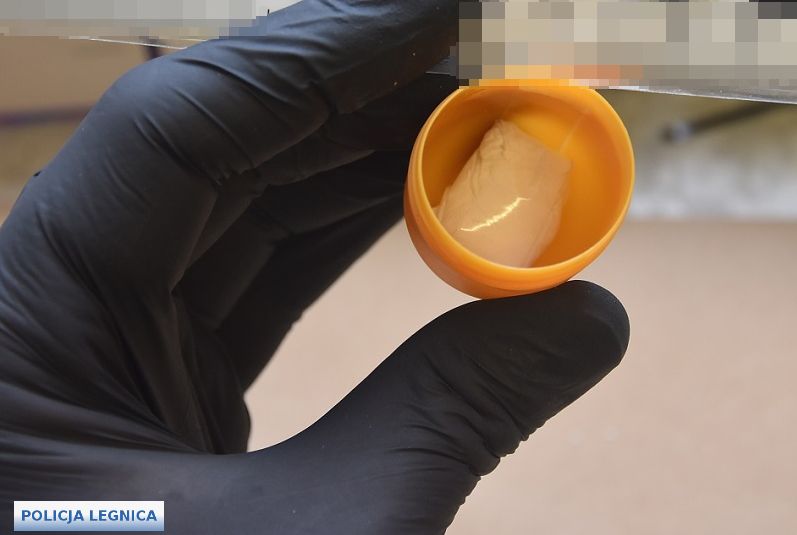 Ukrywała „problem” w kieszeni (WIDEO)