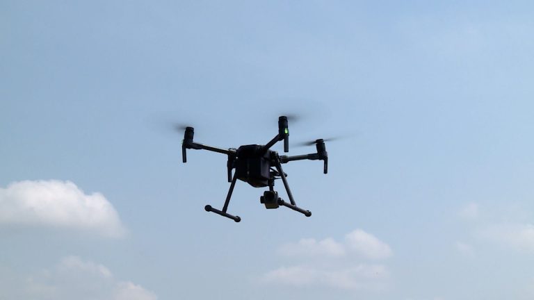 Nowy funkcjonariusz latał nad miastem (WIDEO)