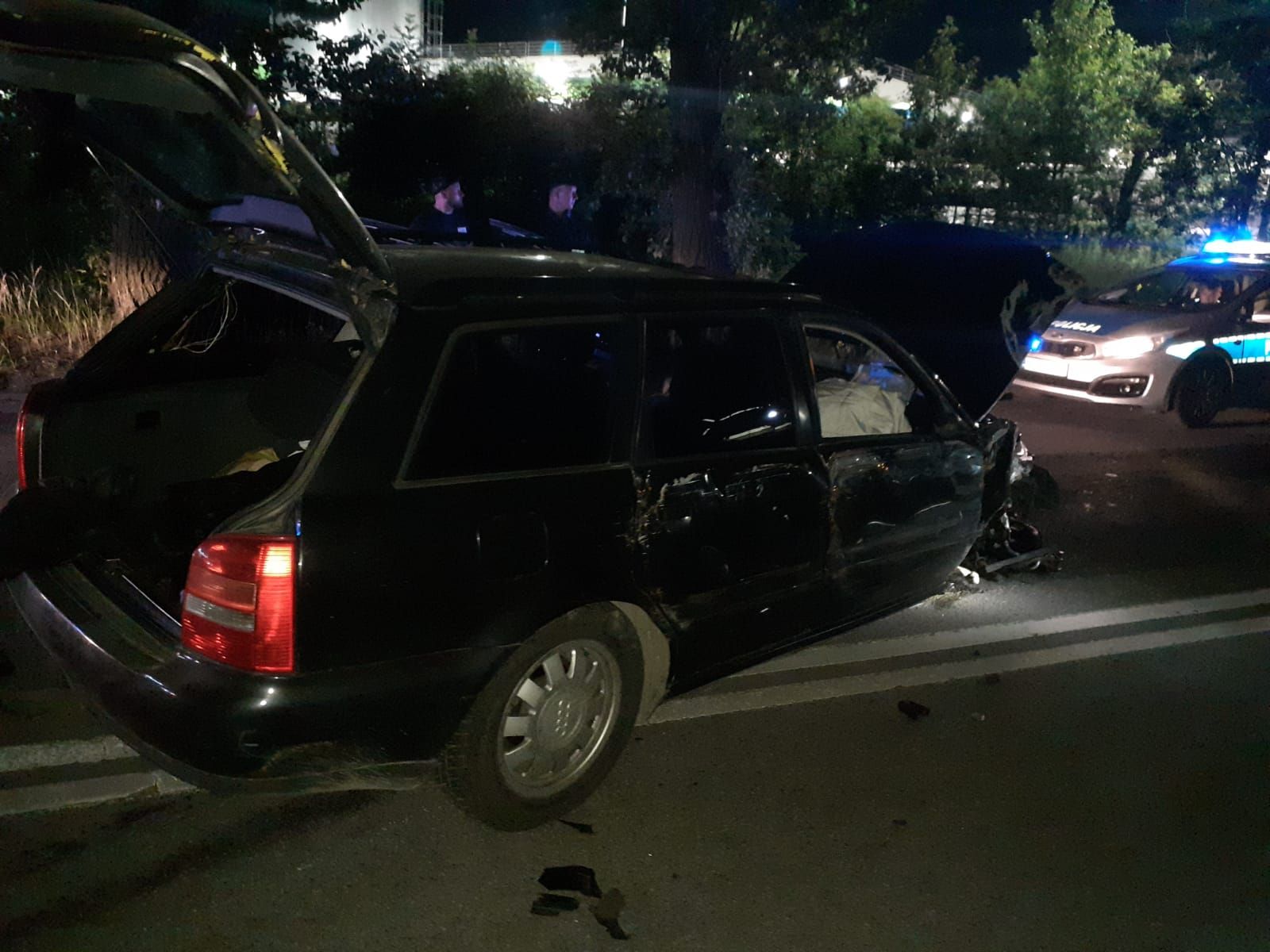 Rozbił auto, został mu spacer (WIDEO)