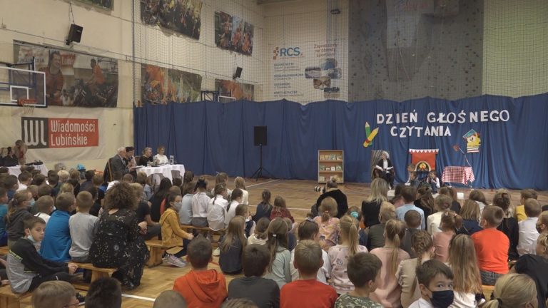 W tej szkole stawiają na czytanie dzieciom