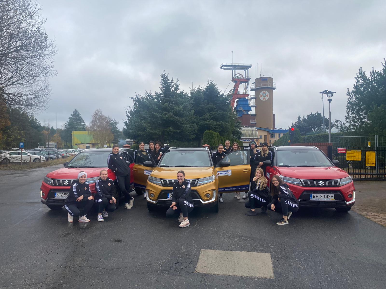 Mistrzynie z wizytą u ratowników