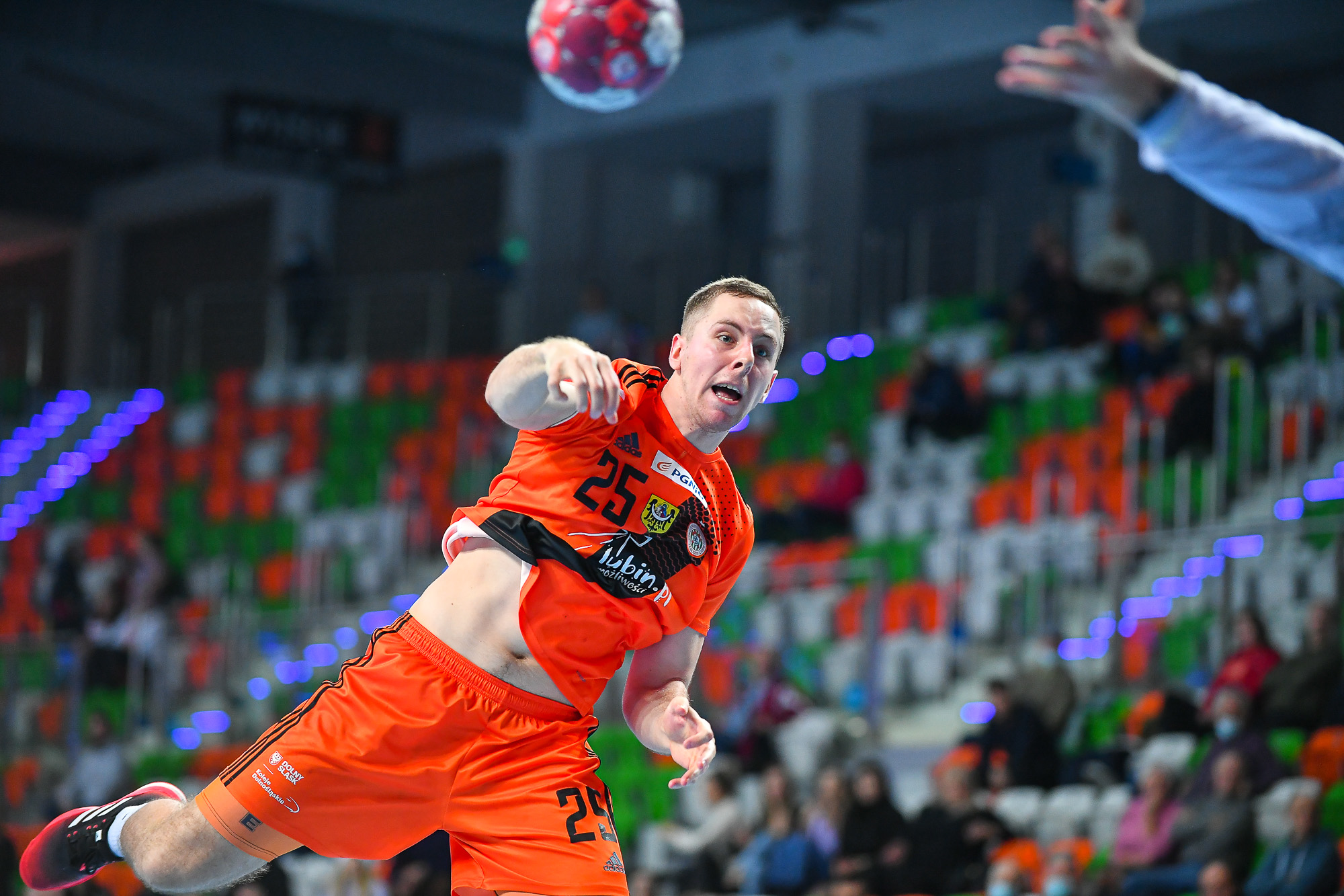 Sporo kontrolnego grania