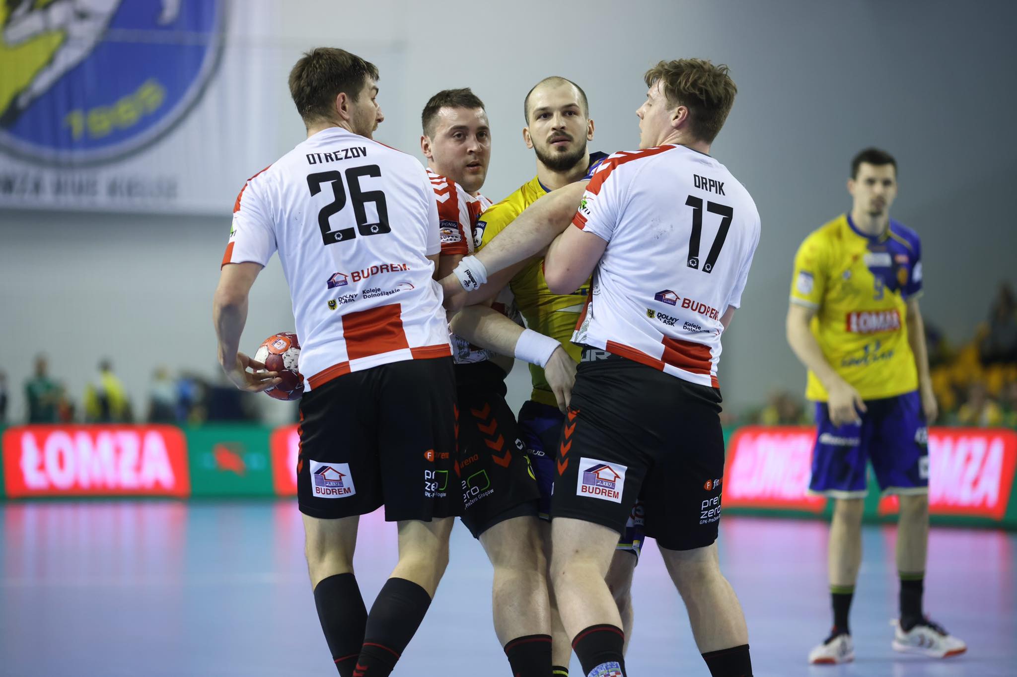 Chrobry przegrał po karnych