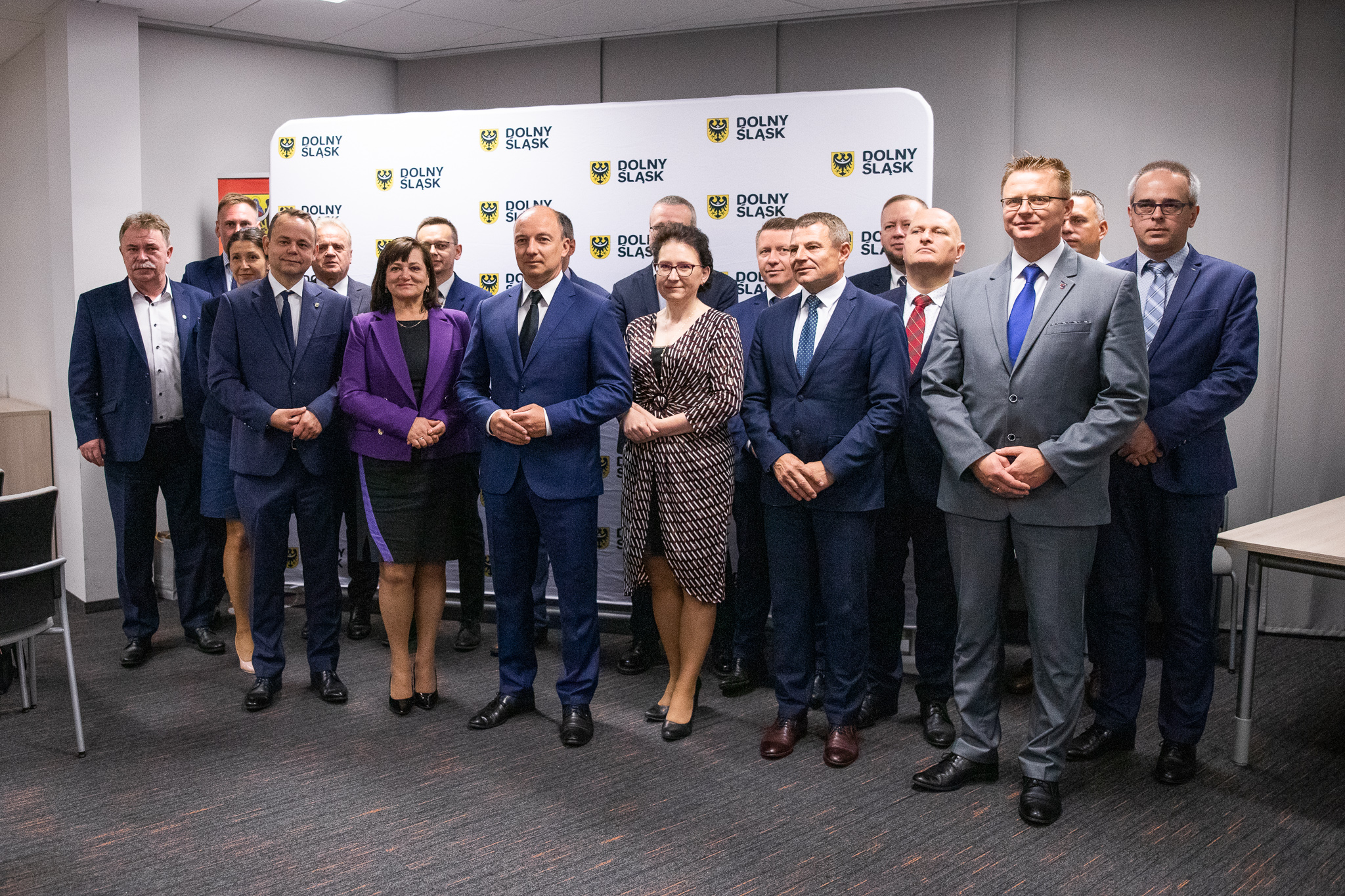 Te pieniądze zmieniają drogi, świetlice i place zabaw