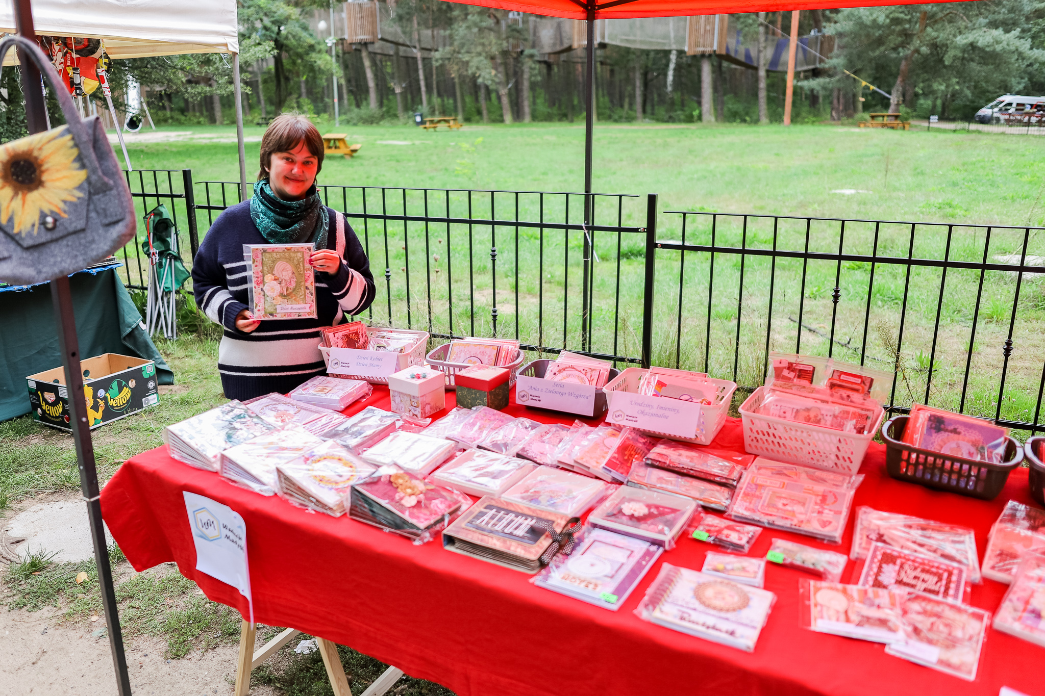 Sery, miody, kartki i bukiety tworzone z sercem