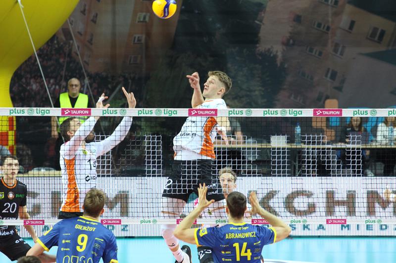 Lisy bez punktów. W Hali RCS lepsza Stal