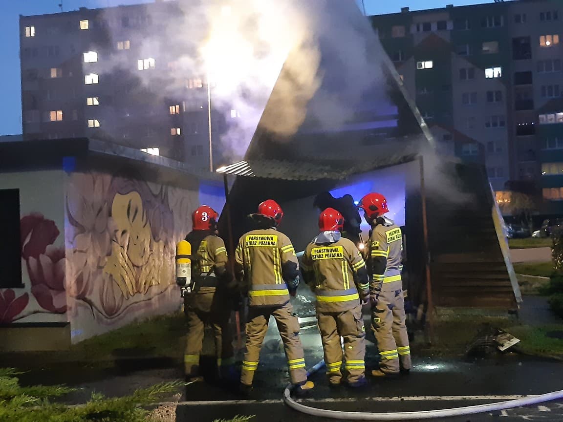 Spłonął pawilon handlowy