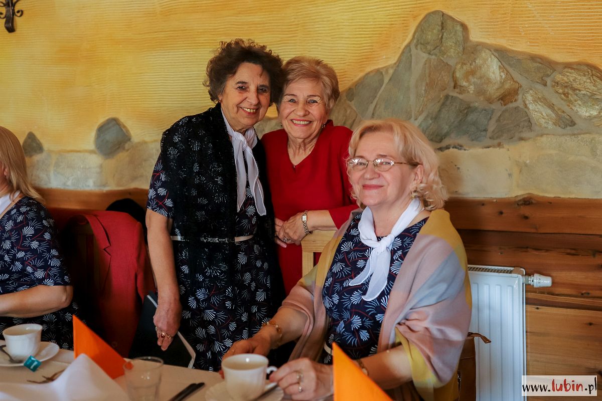 Seniorzy obchodzi Światowy Dzień Seniora