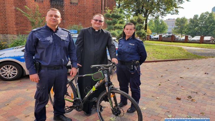 Ojciec Mateusz stracił swój rower… pomogli policjanci