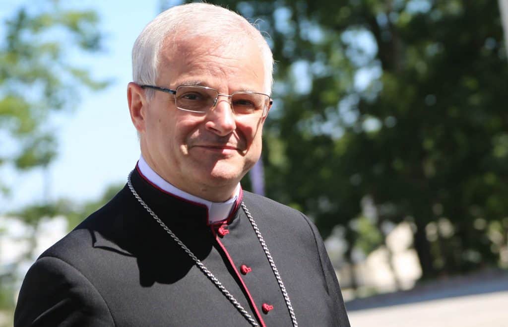 Biskup ostrzega przed edukacją seksualną (WIDEO)