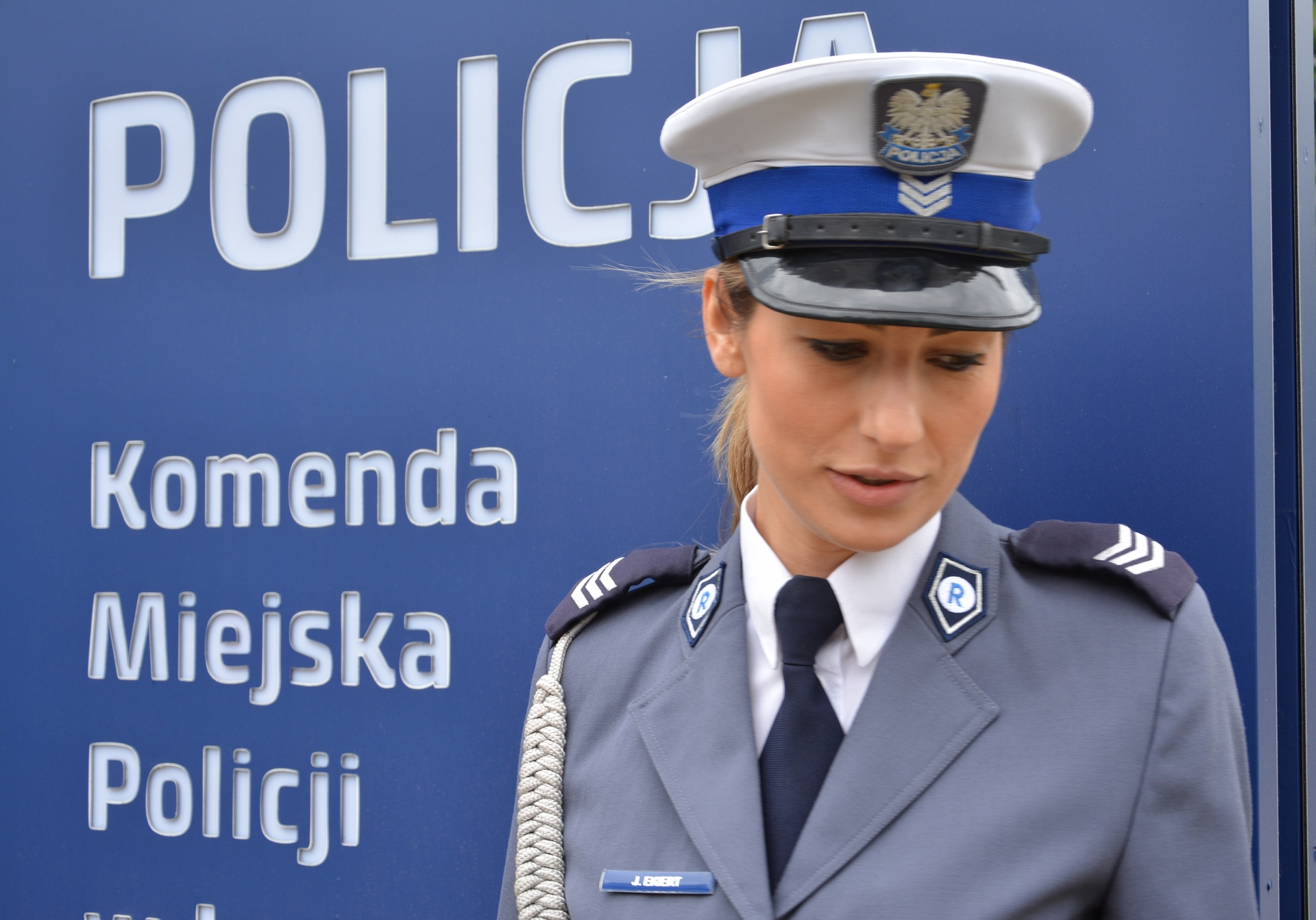 Policjanci uświadamiają seniorów (WIDEO)