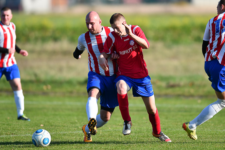 Dziesięć bramek w meczu Kuprytu z Viktorią (FOTO)