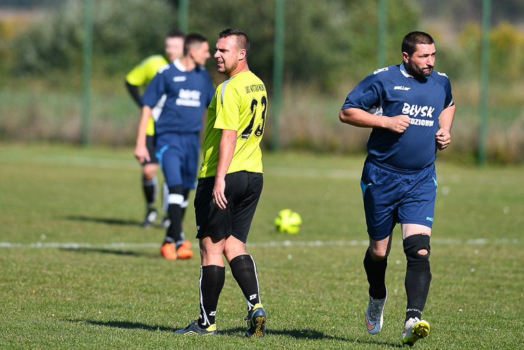 W Niemstowie zadecydowała jedna bramka (FOTO)