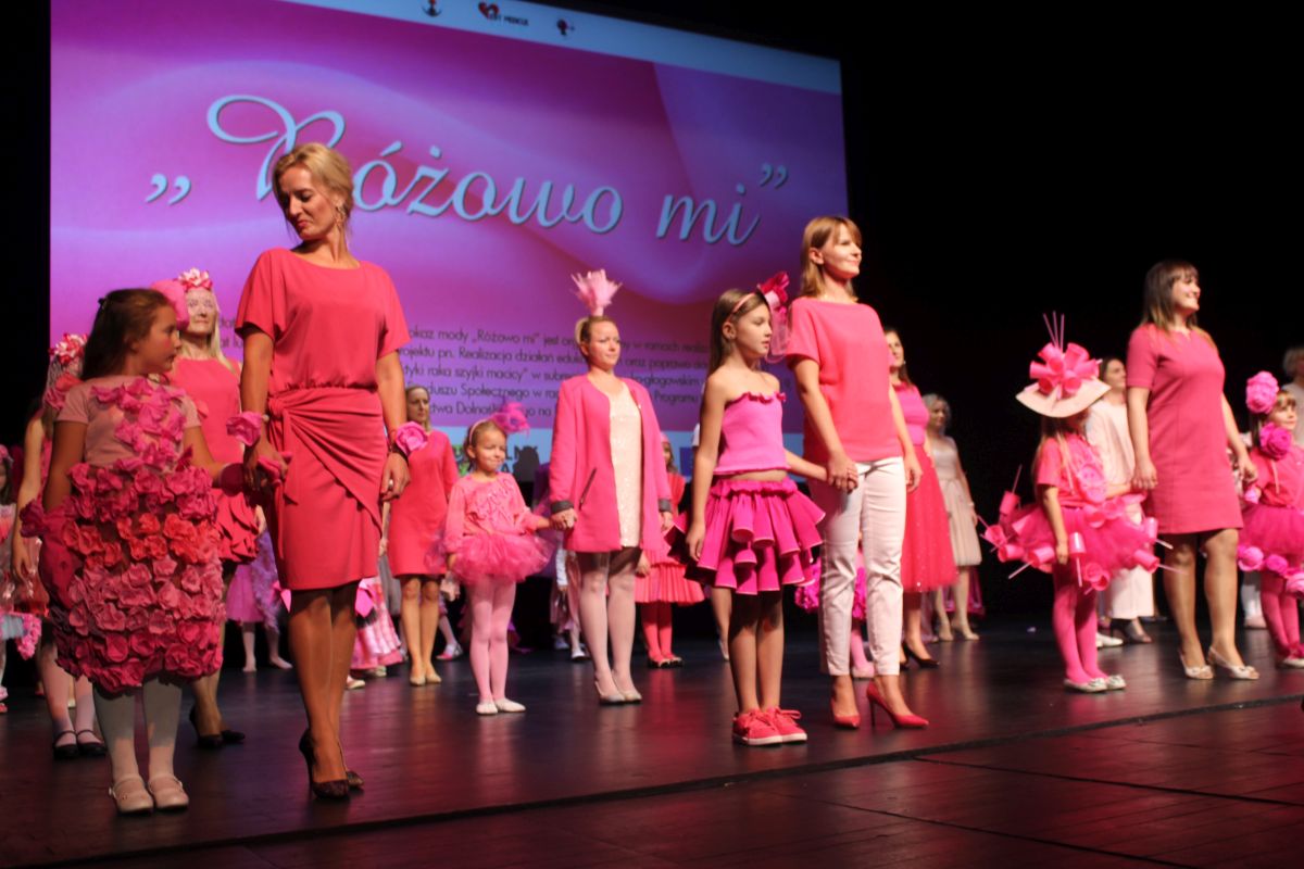 Muza w różowych barwach, czyli Powiatowy Dzień Zdrowia (FOTO)