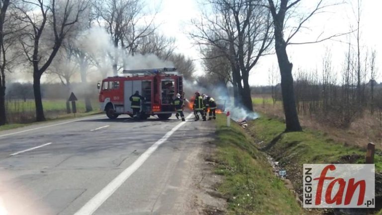 Płonie samochód na drodze do Legnicy (WIDEO)