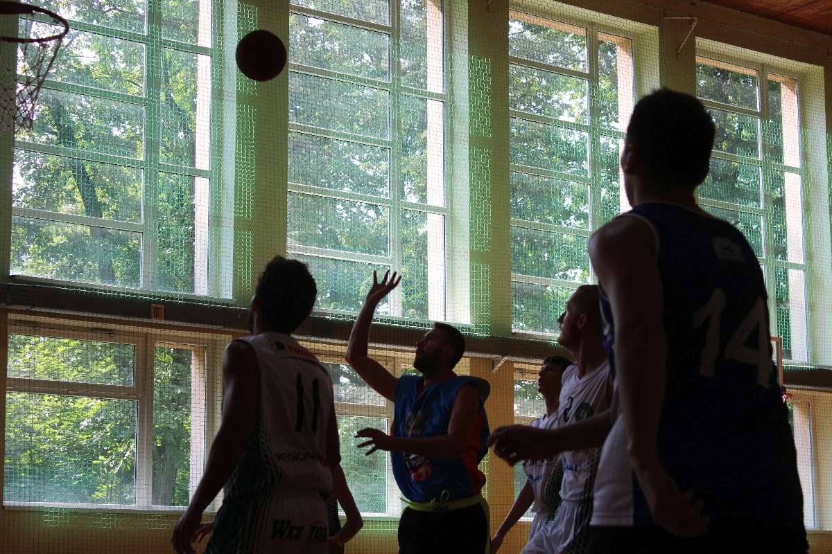 Złotoryjscy koszykarze na remis ze Świdnicą (FOTO)