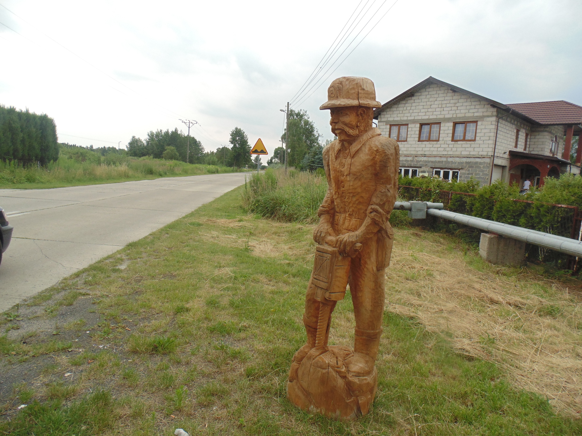 POLKOWICE. Rzeźba górnika w Sobinie