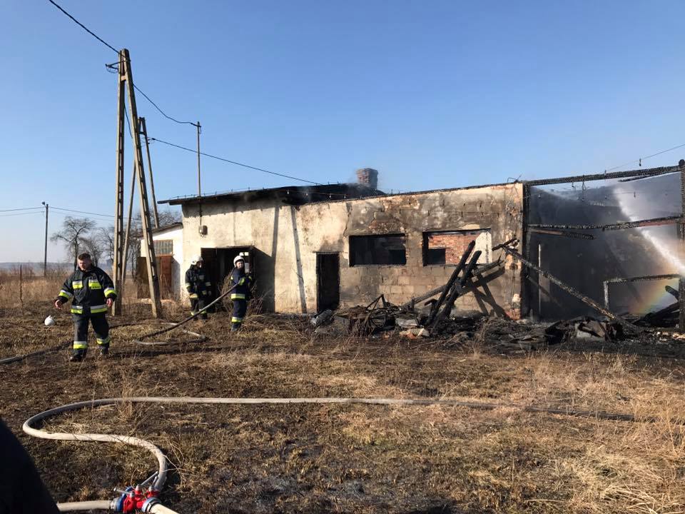 Pożar pustostanu w gminie Radwanice