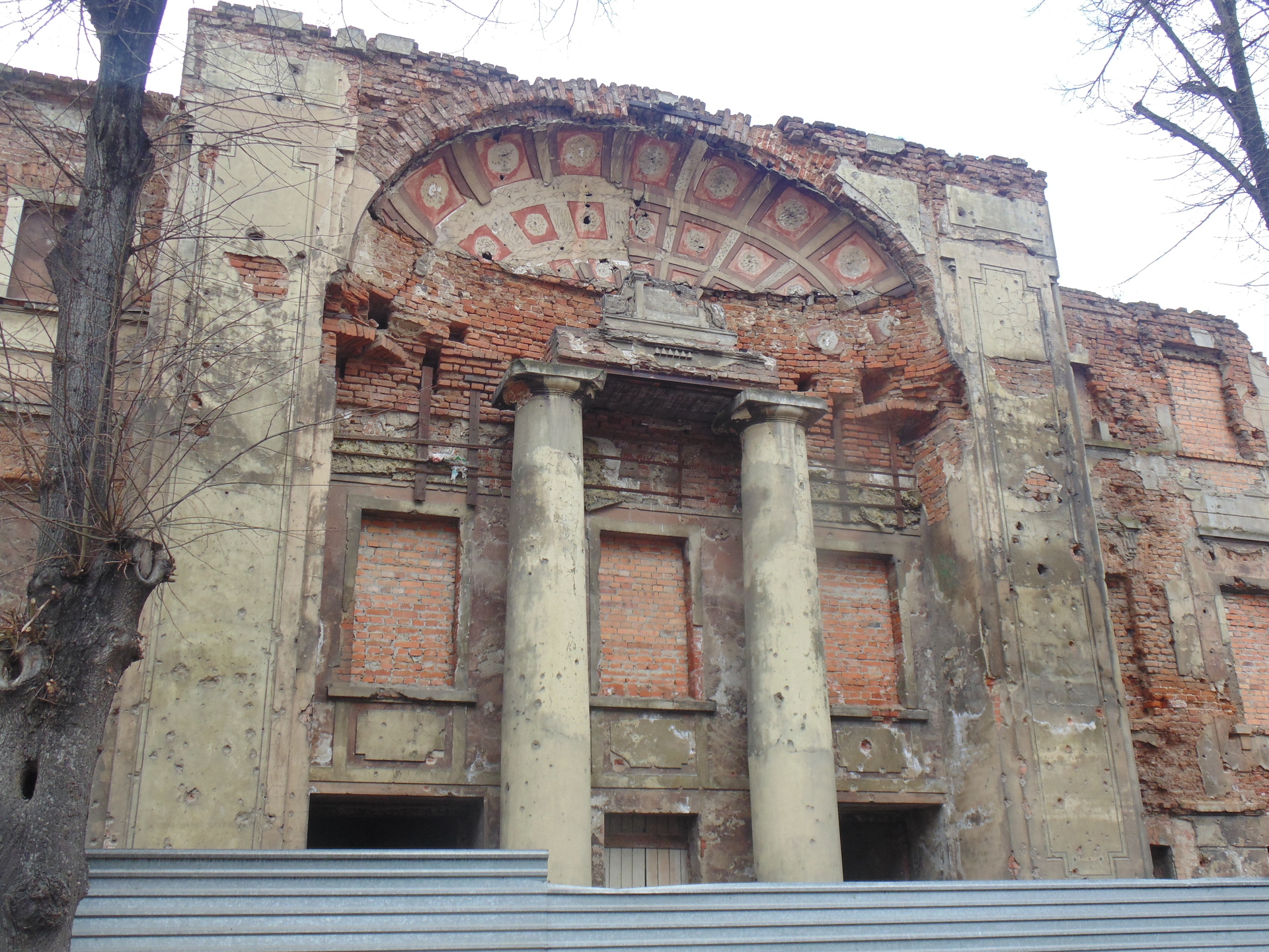 Zielone światło dla ruin głogowskiego teatru