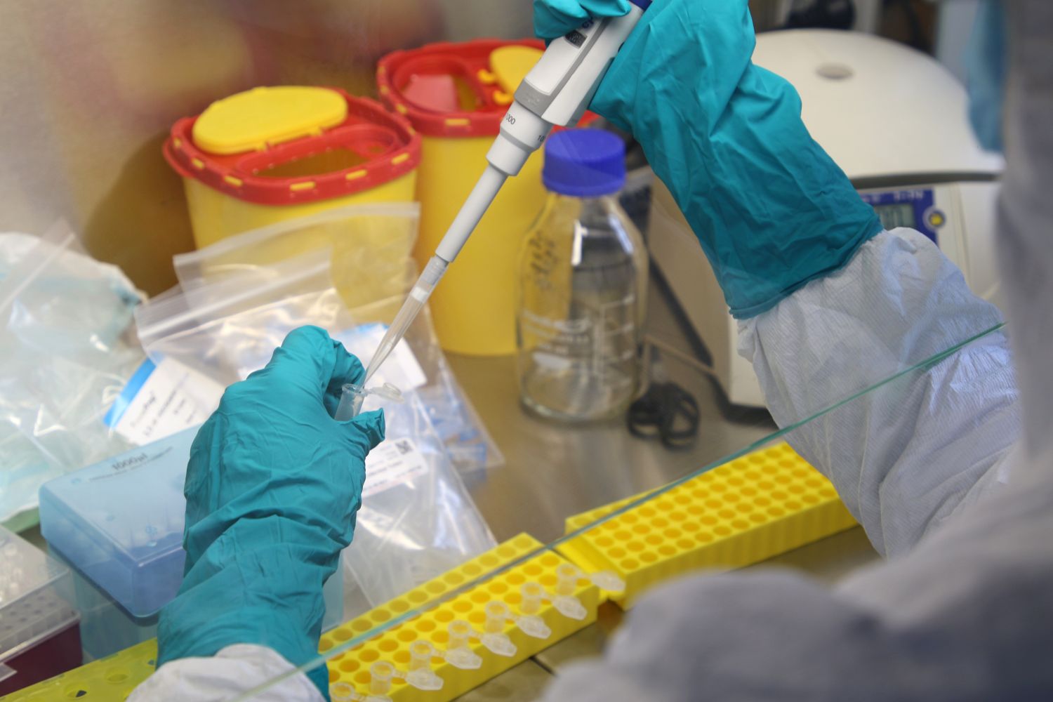 Pracownicy legnickiego szpitala poddani testom na koronawirusa