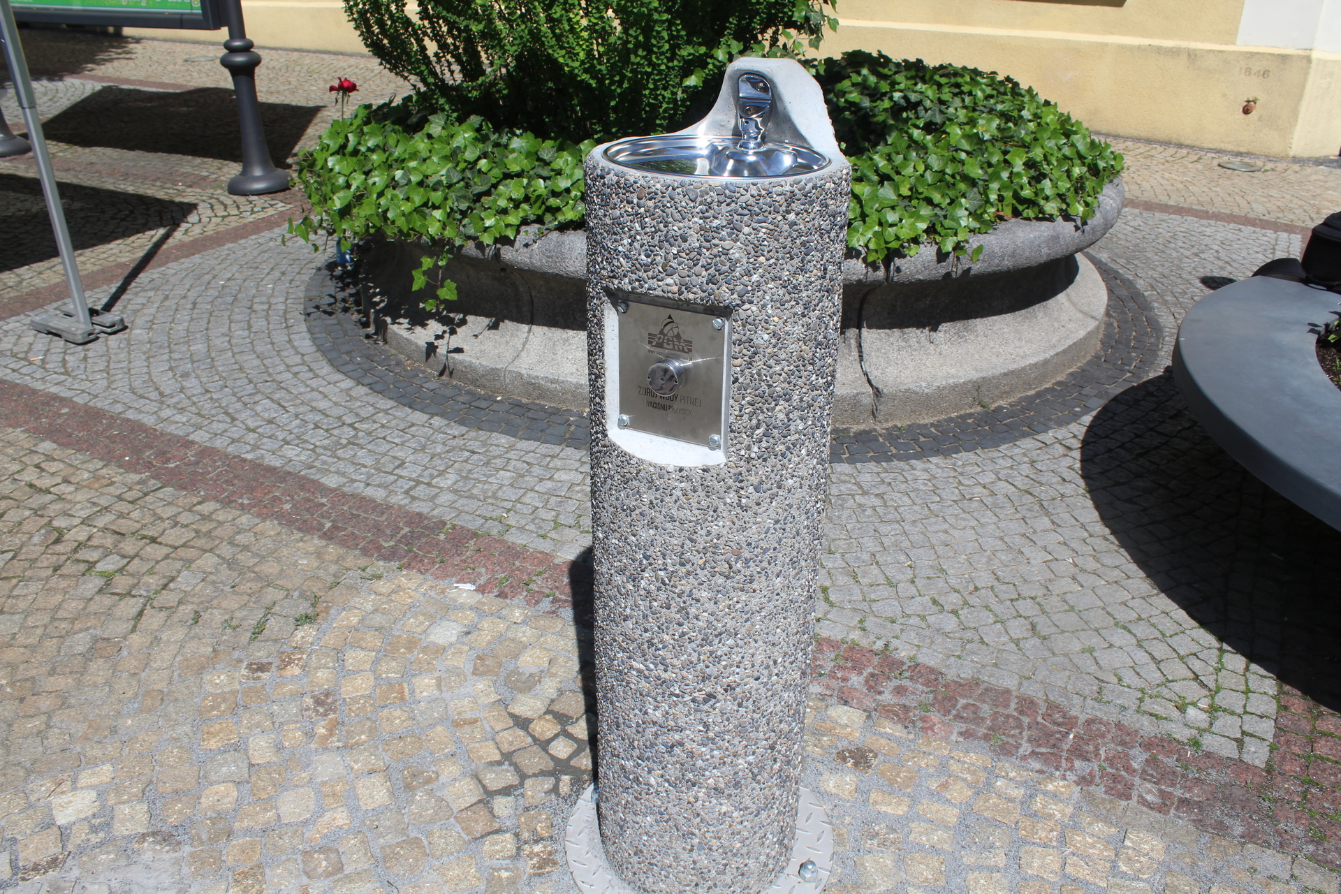 Zdrój wody pitnej na polkowickim w Rynku