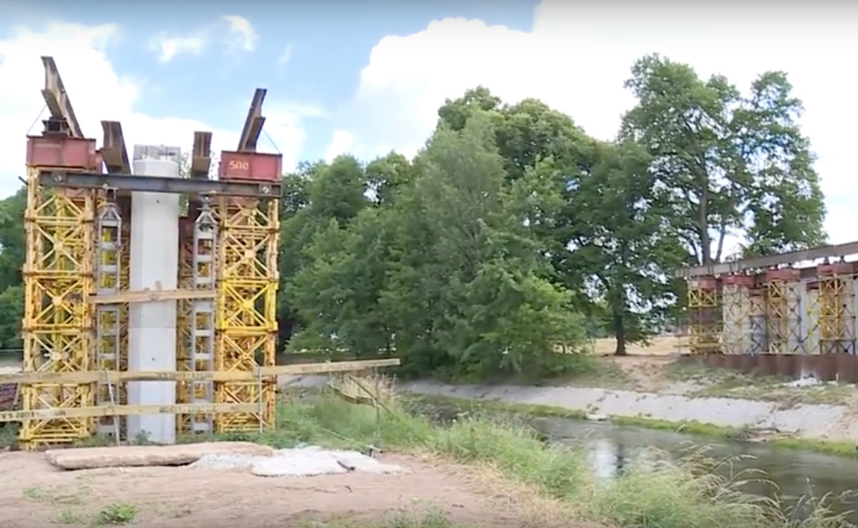 Nowy most na Kaczawie ma już fundamenty (WIDEO)