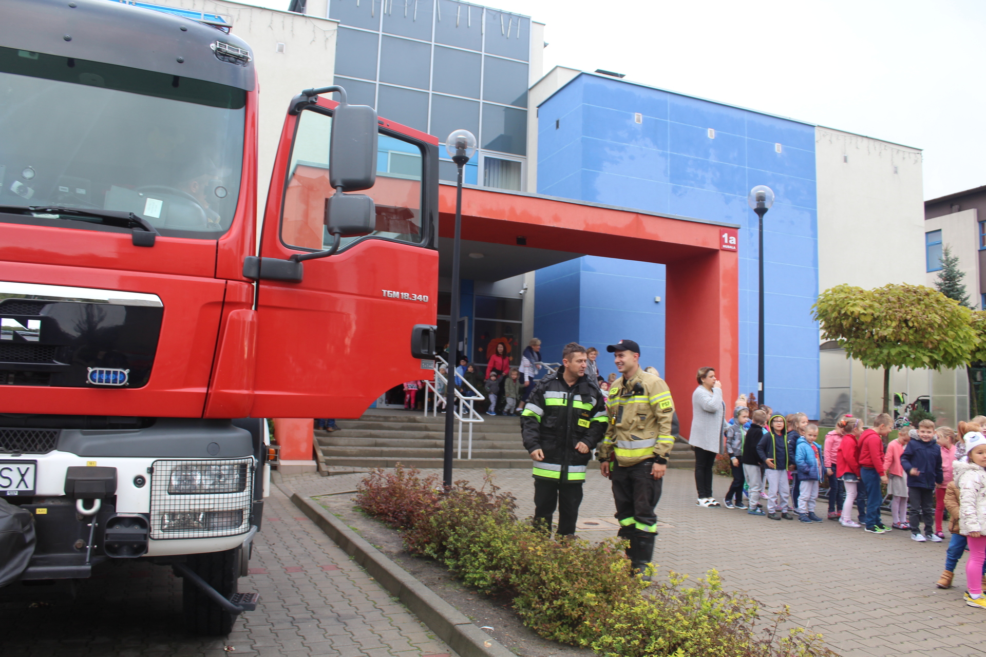 Ewakuacja przedszkola rozpoczęła polkowicką „Strażomanię” (WIDEO, FOTO)