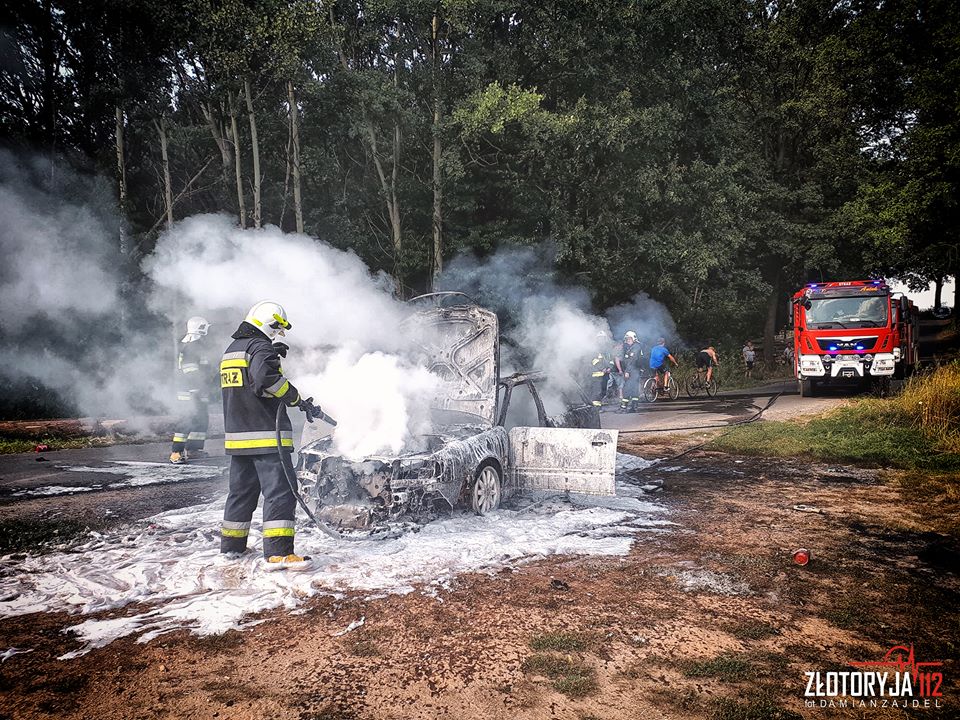 Audi spłonęło doszczętnie (FOTO)