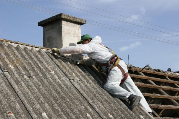 Świerzawa pomoże usunąć azbest z dachów