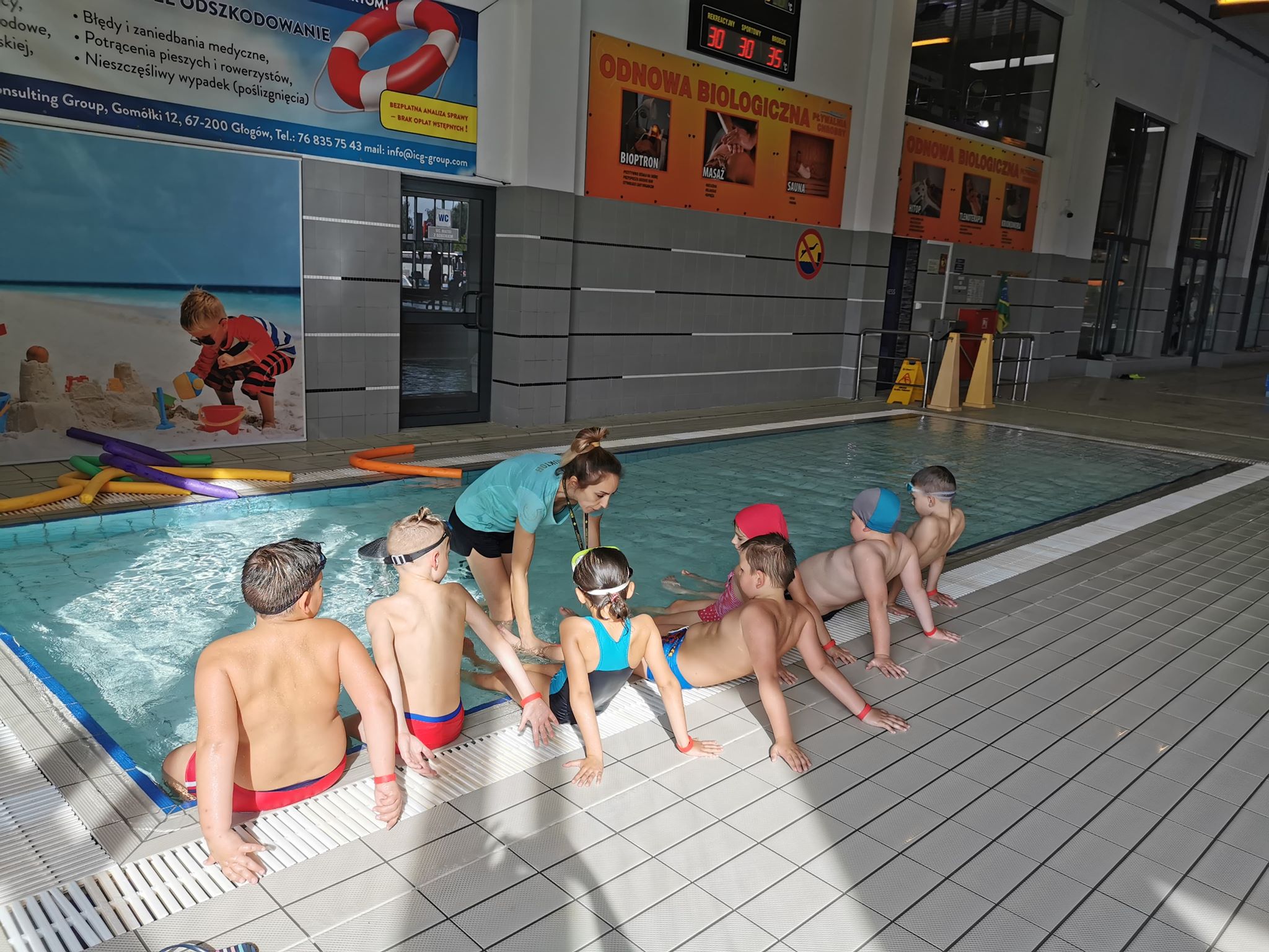 Dzieci z Kotli za darmo uczą się pływać