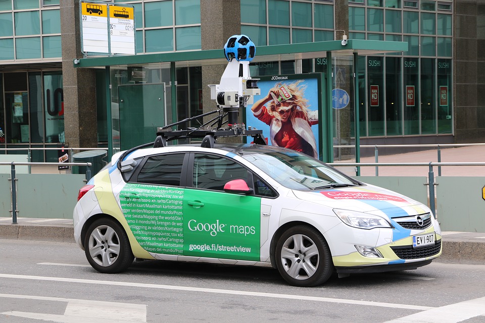 Samochód Google na ulicach Lubina