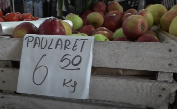 Jabłka droższe, niż banany