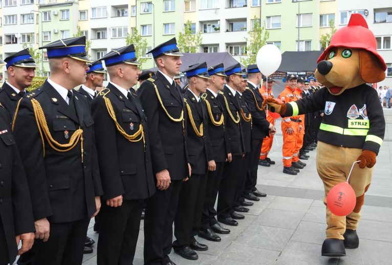 Wyjątkowy strażak dołączył do lubińskiej komendy