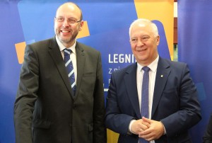 Nadburmistrz Miśni Olaf Raschke i prezydent Legnicy Tadeusz Krzakowski