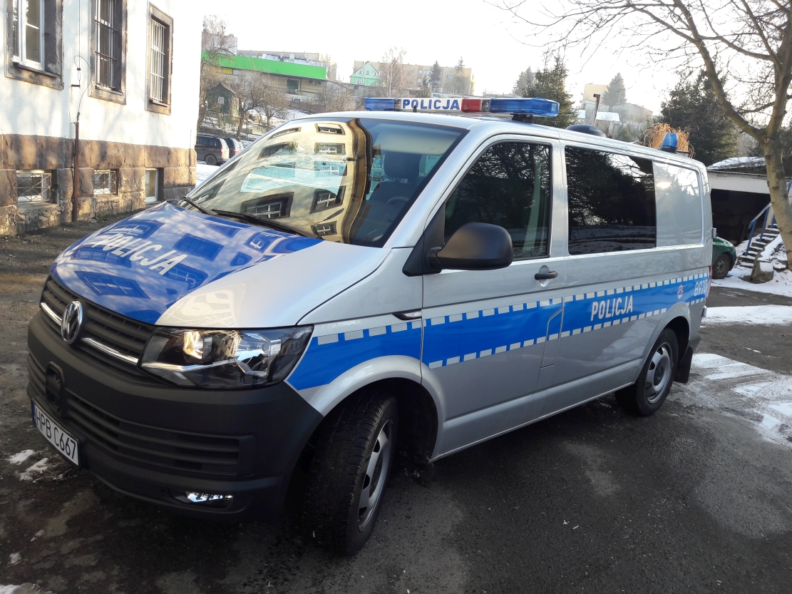 Nowy radiowóz dla złotoryjskiej policji (FOTO)