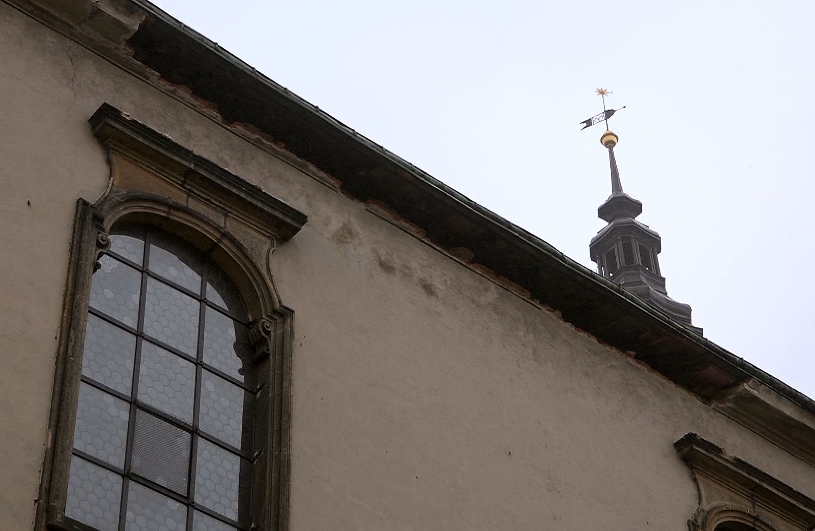 Barokowy kościół zagrożony katastrofą budowlaną (WIDEO)