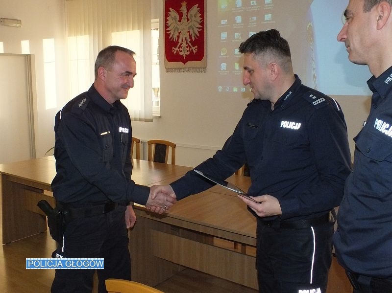 Głogowski policjant uhonorowany za zasługi dla zdrowia narodu