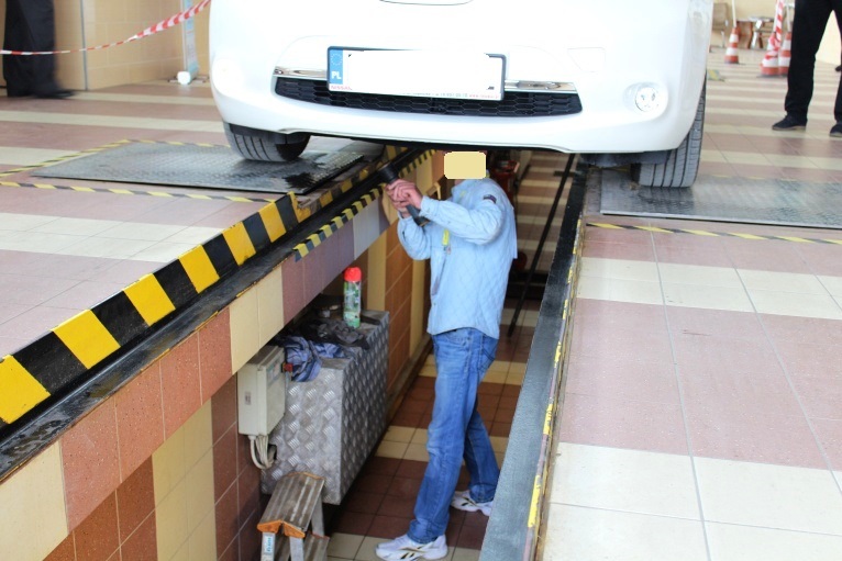 Za pięć dych wystawiał trefne zaświadczenia (WIDEO)