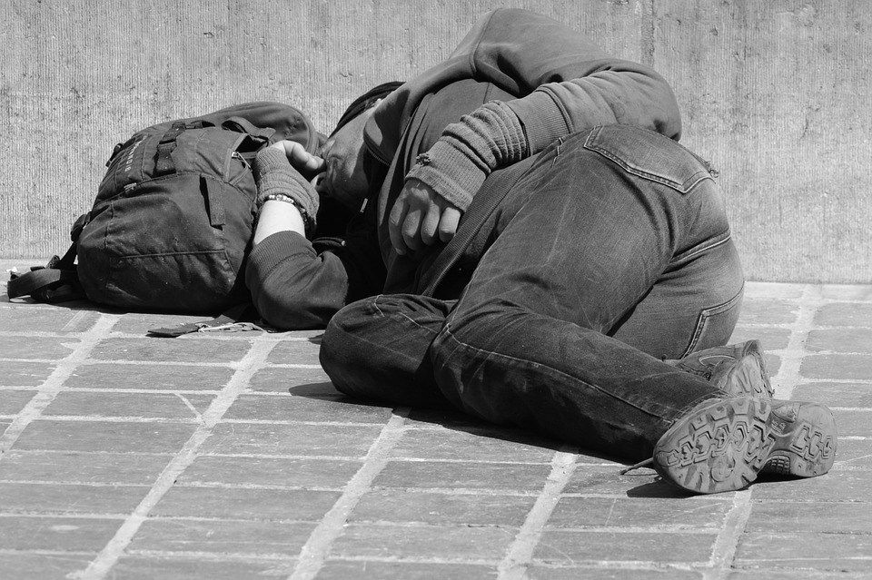 Złotoryjscy policjanci pomogli bezdomnemu