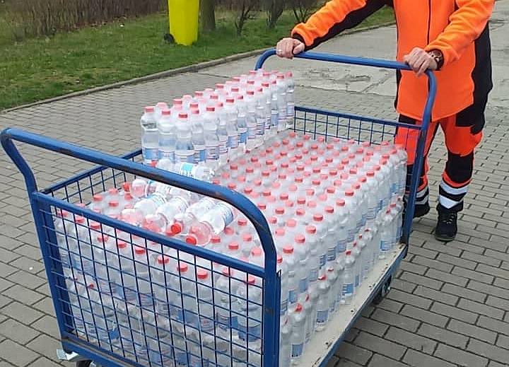 Tysiące litrów wody dla szpitala