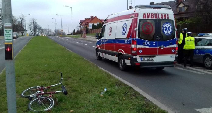 Rowerzystka potrącona na pasach w Lubinie