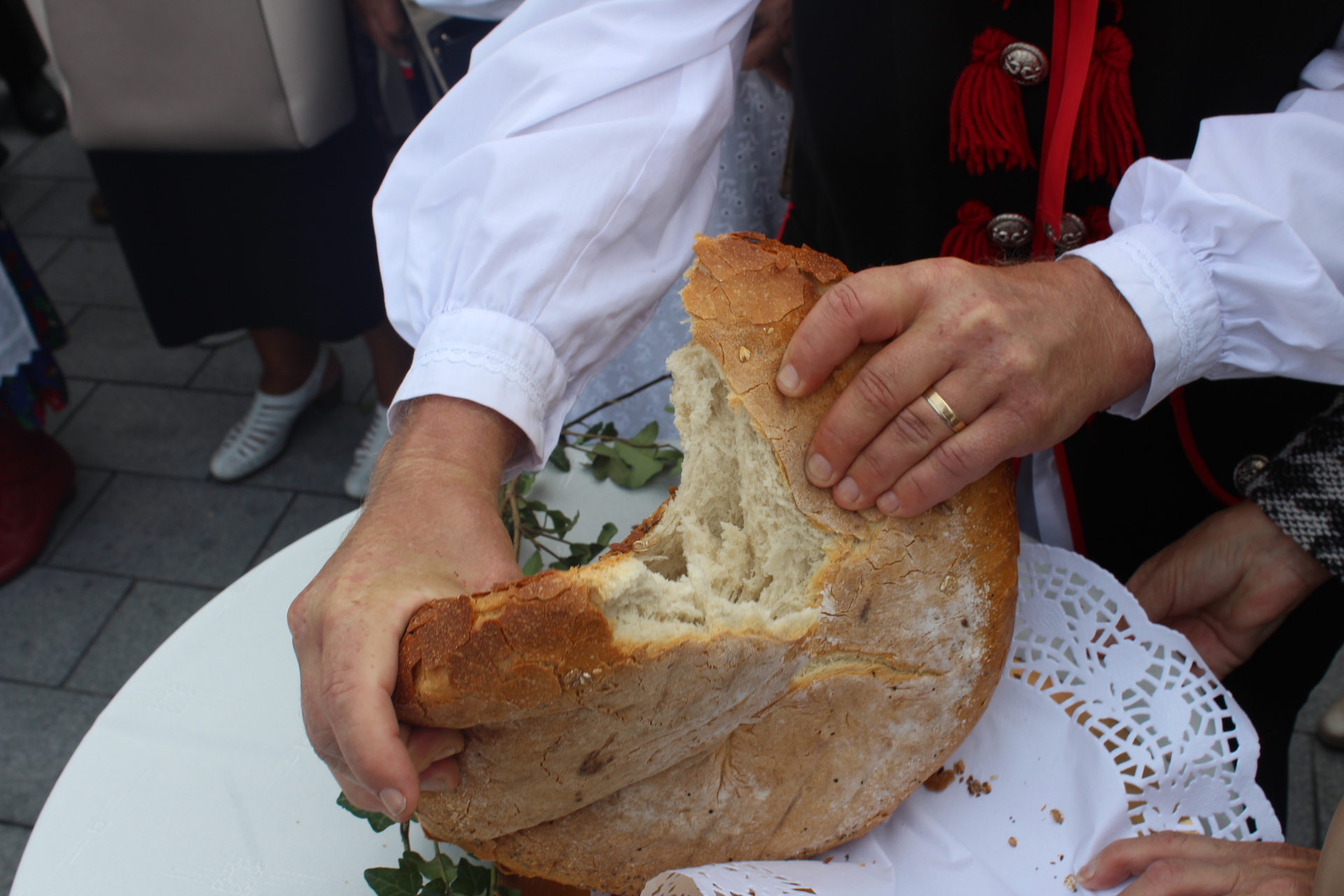 Dzielili się chlebem na lubińskim rynku